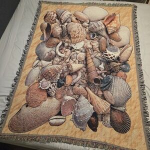 Seashell Pattern Throw Blanket